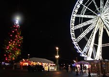 Le plus grand Sapin de Noël d'Europe et la Grande Roue Place de la Concorde